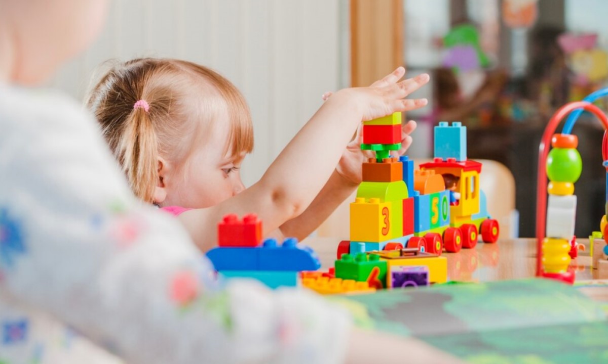 Вызывают агрессию: психолог назвал опасные для детей игрушки
