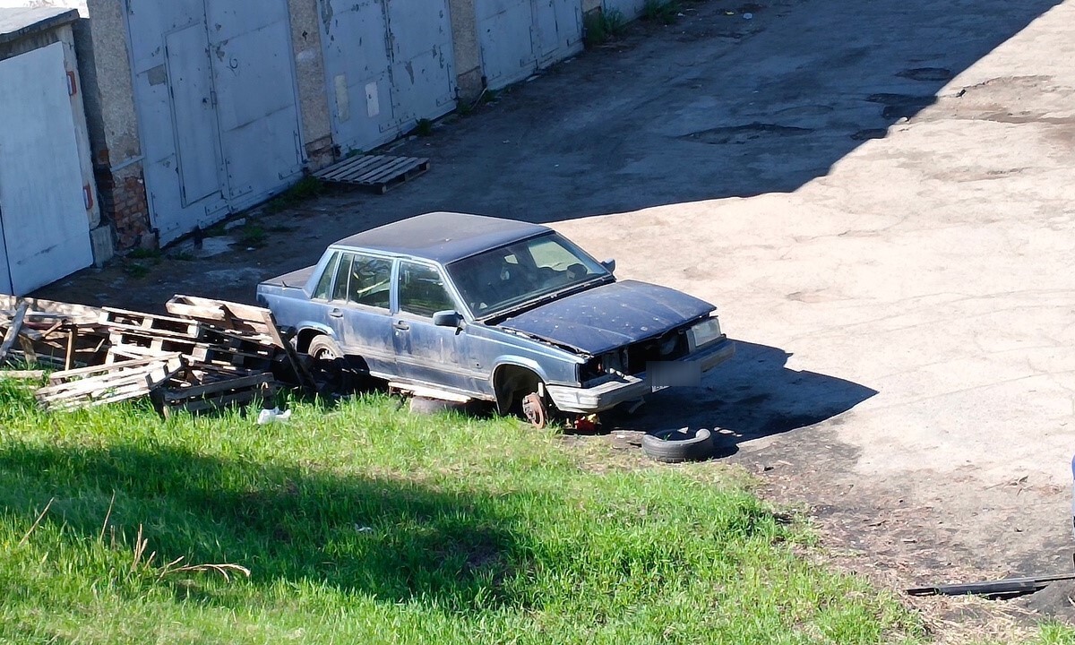 В Петрозаводске мужчина смог доказать, что старая рухлядь во дворе не его |  10.06.2024 | Новости Петрозаводска - БезФормата