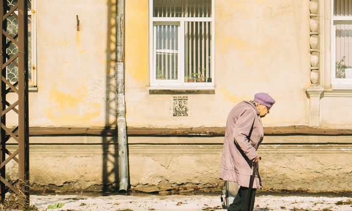 В Петрозаводске бабушка потеряла ключи и несколько дней не могла попасть домой