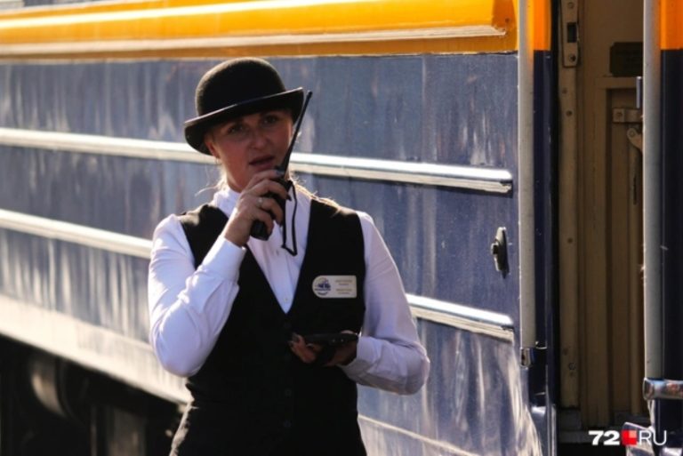 Нагиса блю лок. Стихи про цвета для детей. Он еще и голубой. Цветовые сочетания с голубым. Я будто не свою жизнь живу.