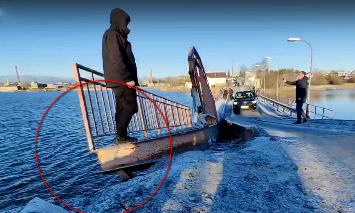 Понтонный мост в Карелии продолжает разваливаться: людям все страшнее