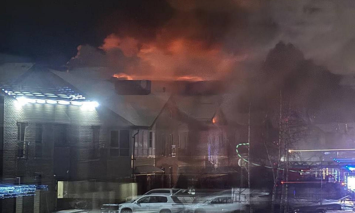 Стало известно состояние женщин и ребенка, пострадавших при пожаре в таунхаусе в Петрозаводске