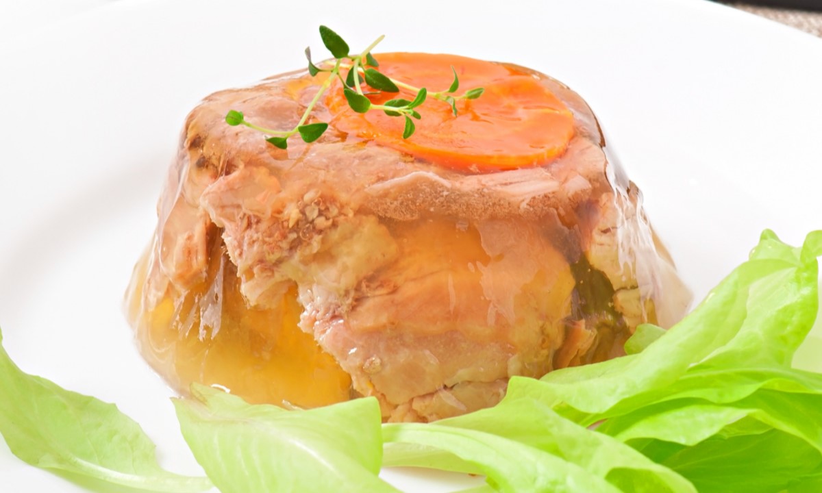 Выяснено, почему многим не нравились в детстве оливки и холодец