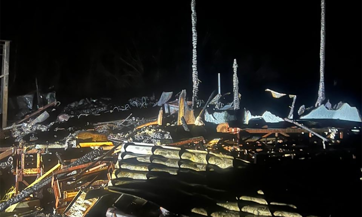 «Неужели мы обречены умирать?» В Карелии пожарные долго добираются из-за закрытой дороги