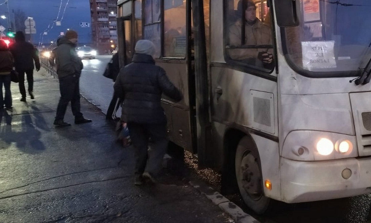 «Всю дорогу молилась». Жительница Петрозаводска рассказала о страшной поездке в маршрутке