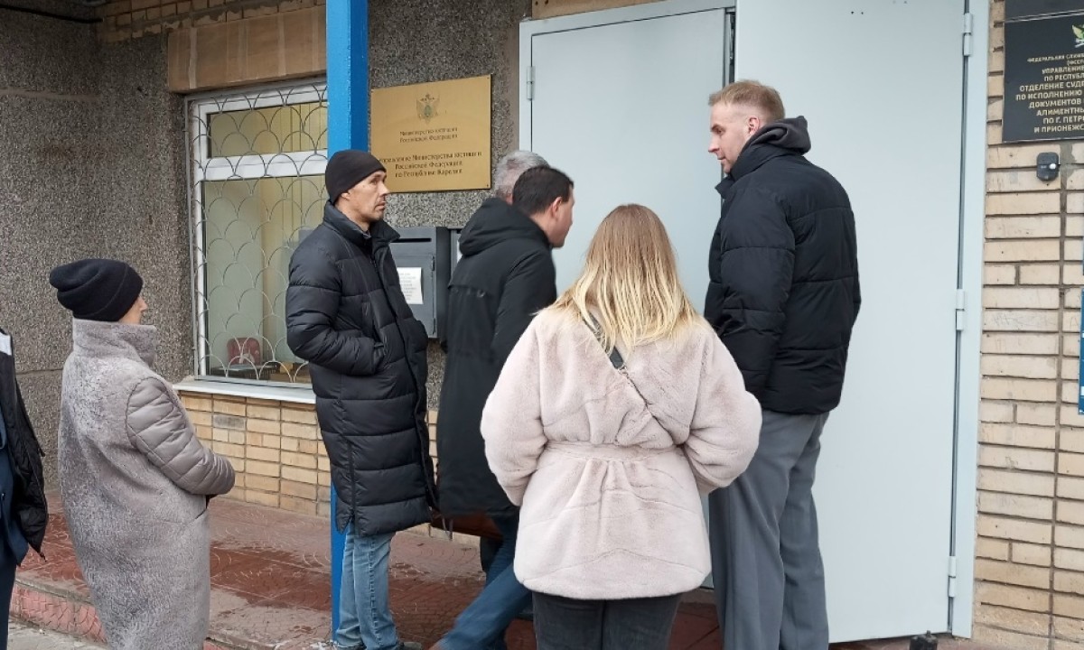 «Уже устал бороться». Жителю Петрозаводска заблокировали карту, несмотря на заплаченный штраф