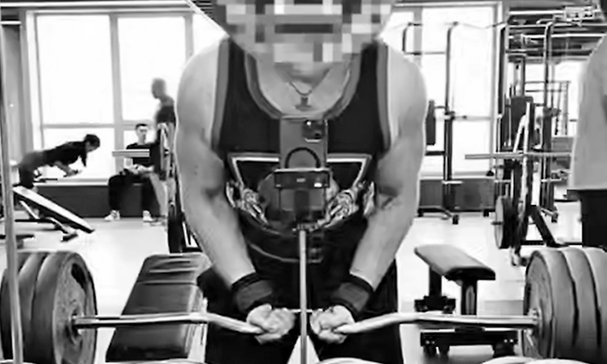 Россиянина арестовали за видео из спортзала