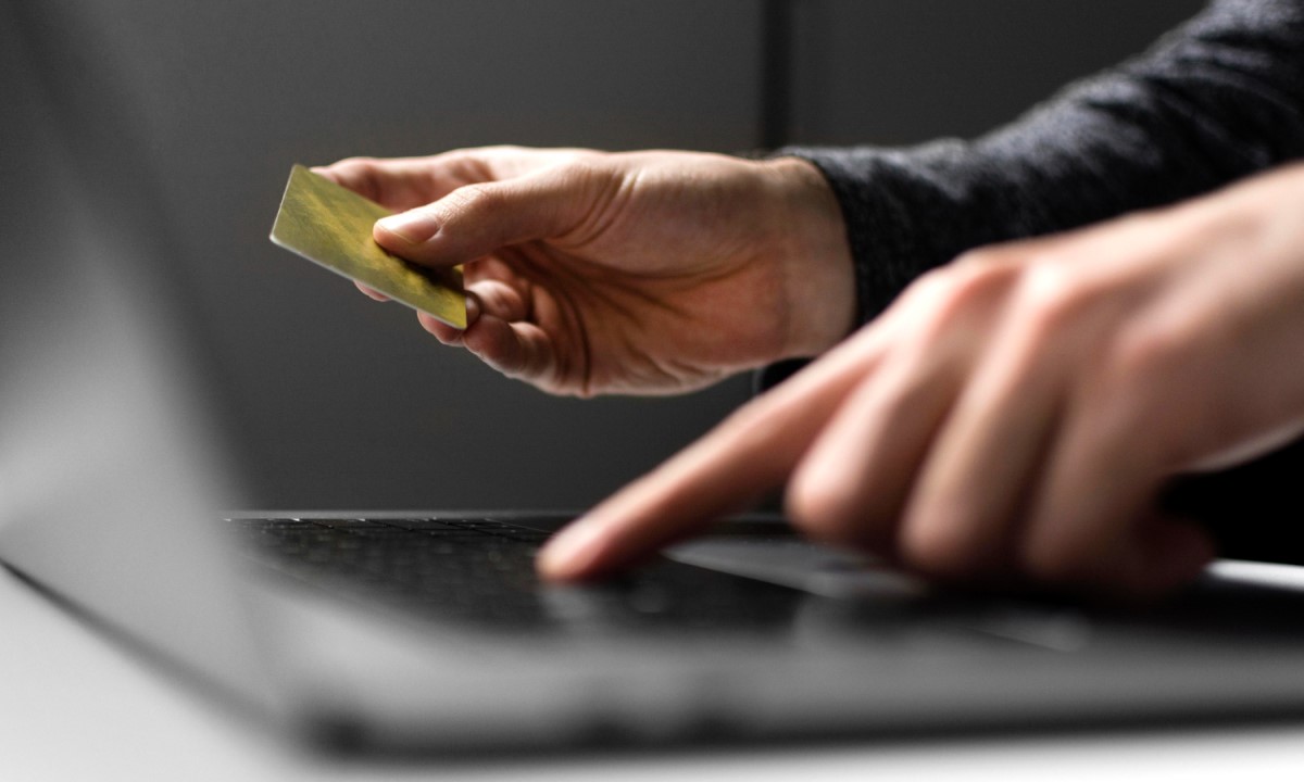 Жителям Карелии рассказали, как не стать жертвой мошенников на маркетплейсах