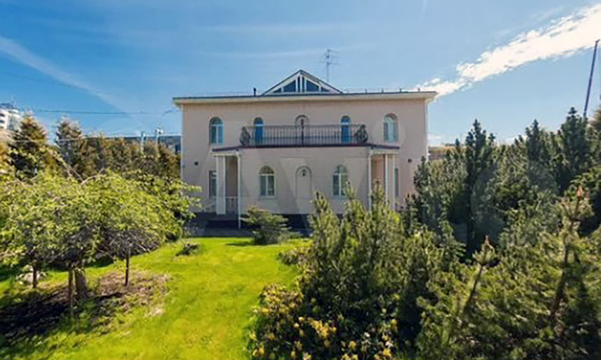 В Петрозаводске уже год не могут продать бутик-отель в центре города