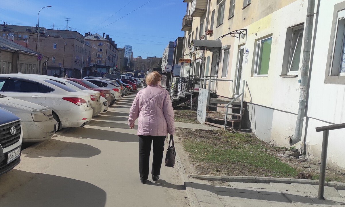 В Карелии пенсионерка украла вещь в поликлинике и подарила ее сыну