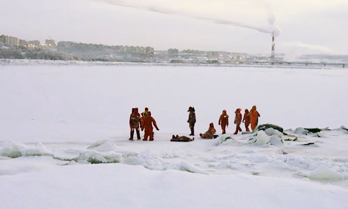 Туристку унесло течением во время айсфлоатинга
