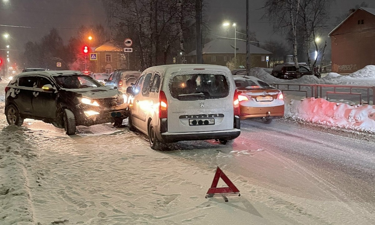 Двухлетняя девочка пострадала в ДТП в Петрозаводске