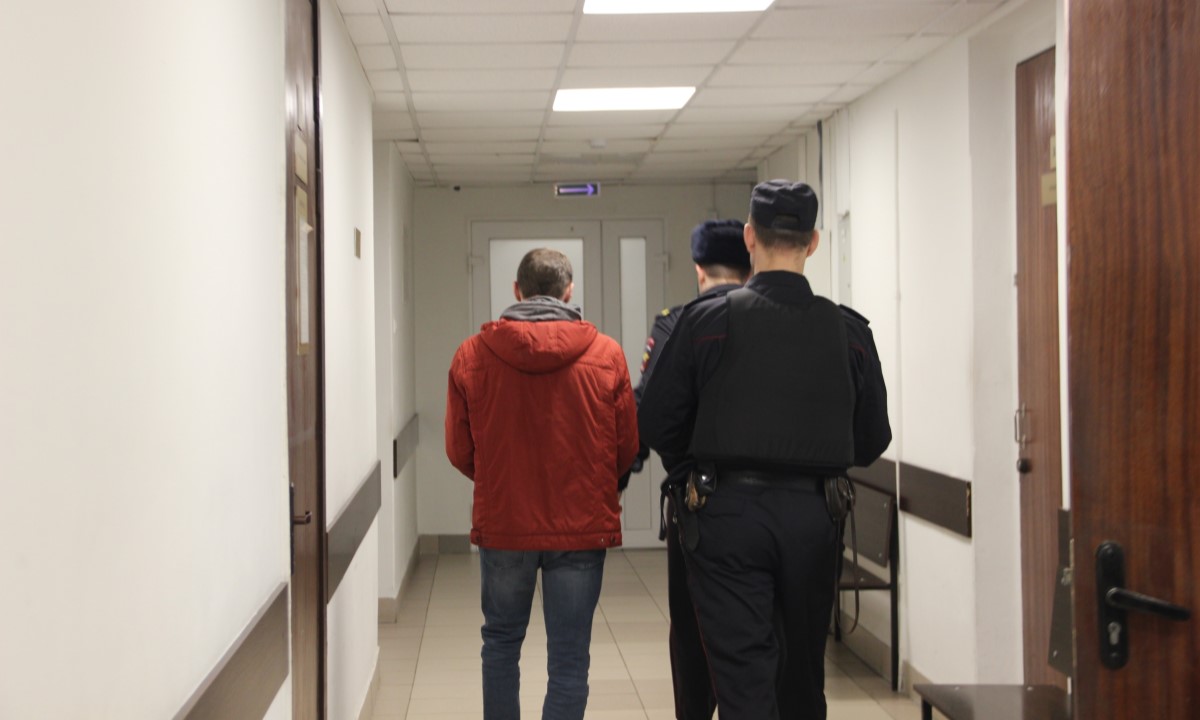 В Карелии наказали отца, устроившего драку у кафе