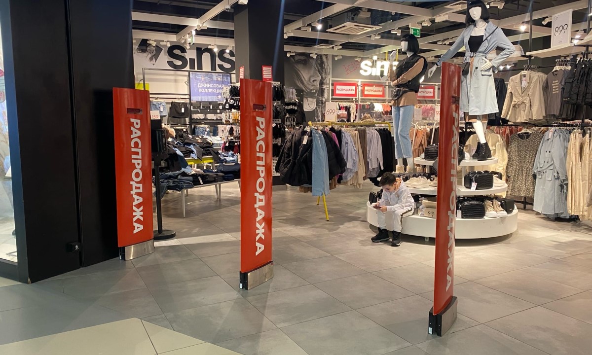 Россиян предупредили о фейковых распродажах новогодних подарков