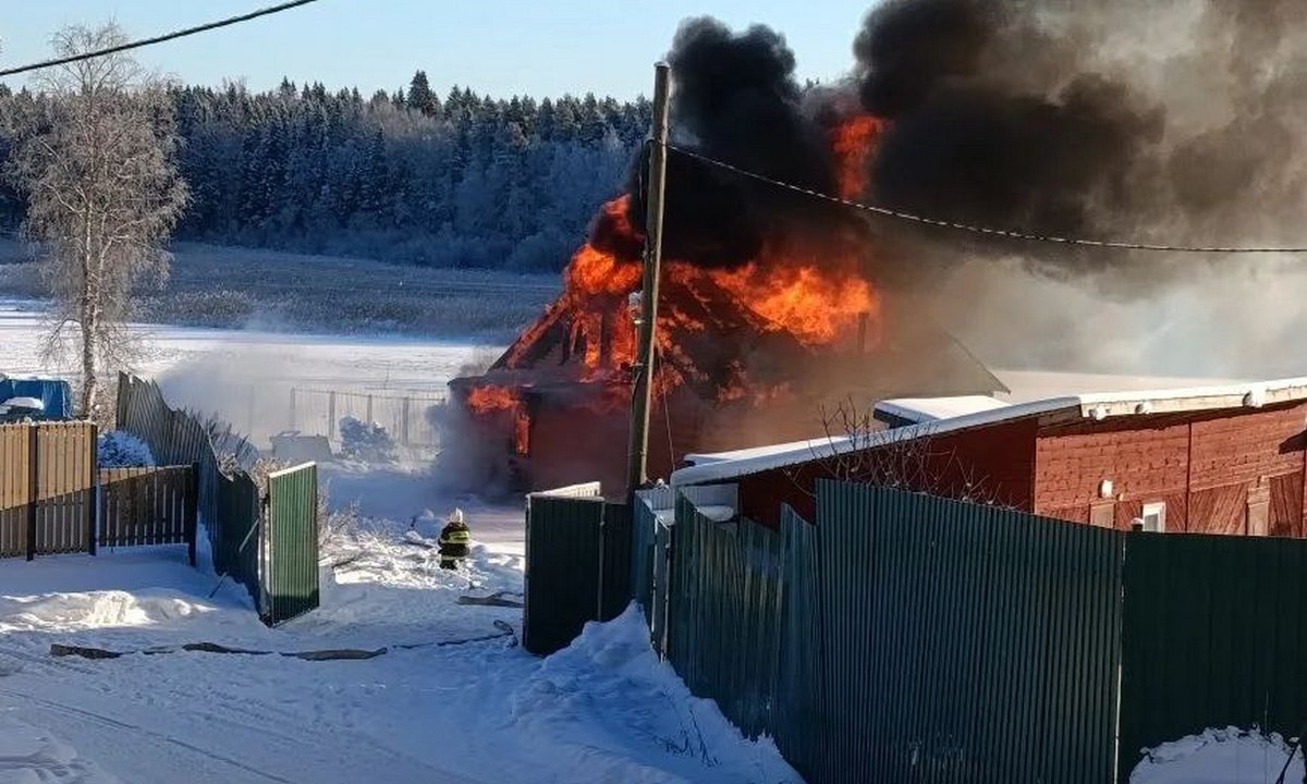 В Карелии  дотла сгорел гостевой дом