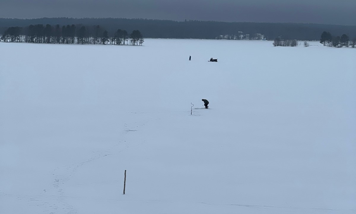 Полицейский из Карелии прошел десять километров в мороз, чтобы спасти рыбака