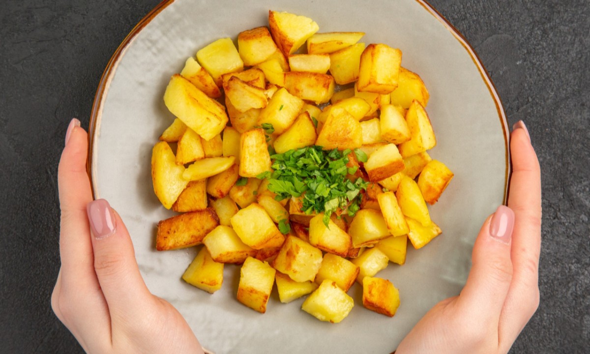 Врач предупредил, кому нельзя есть картофель даже без масла