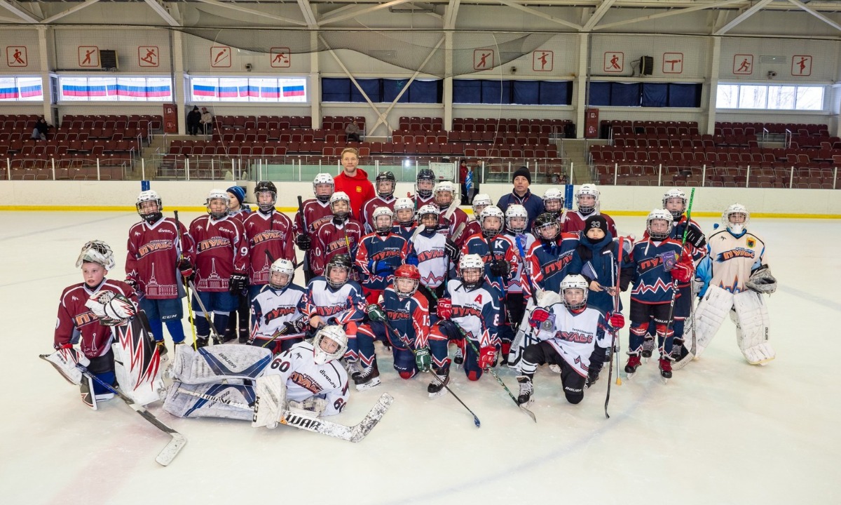 Кубок Гагарина в Петрозаводске: сходили на встречу с легендарным трофеем