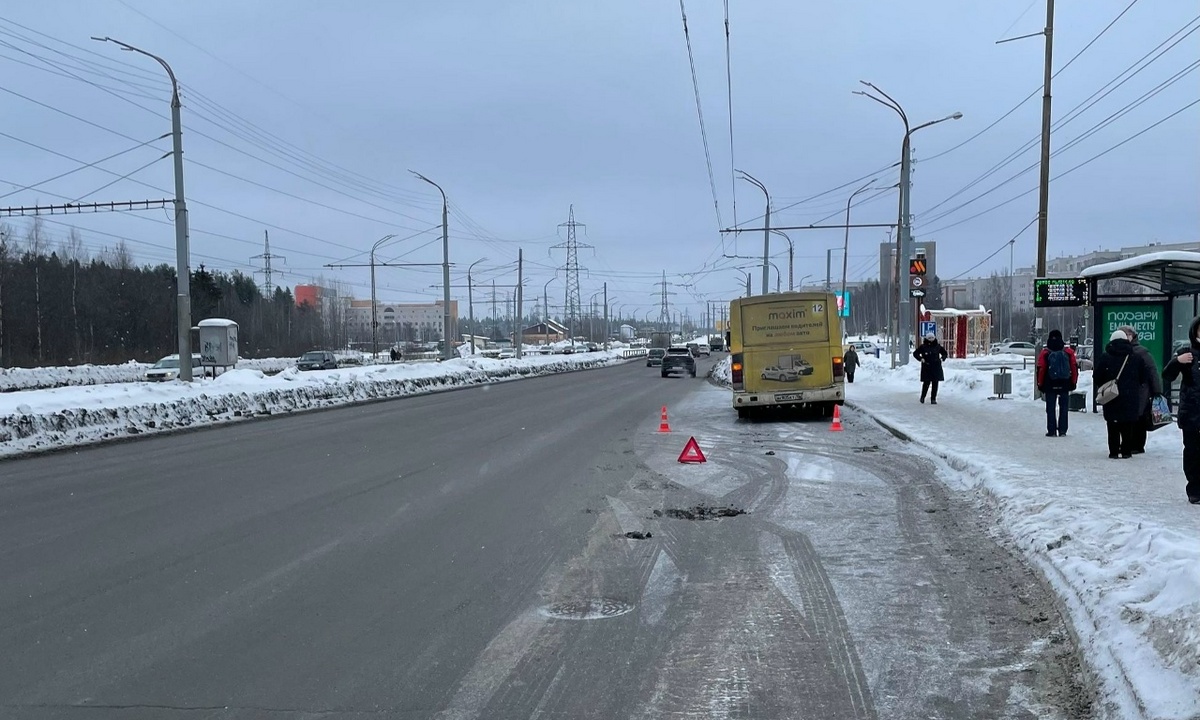 В Петрозаводске женщина покалечилась в маршрутке