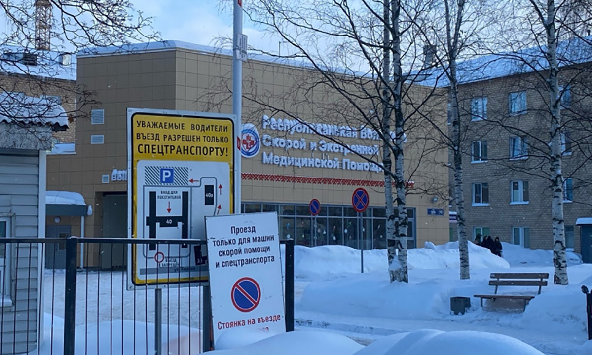 Названо, когда появится парковка у больницы в Петрозаводске