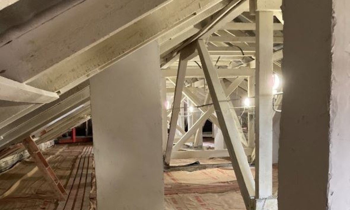 В Карелии за миллионы рублей капитально ремонтируют только крыши, а жители остаются «должны»