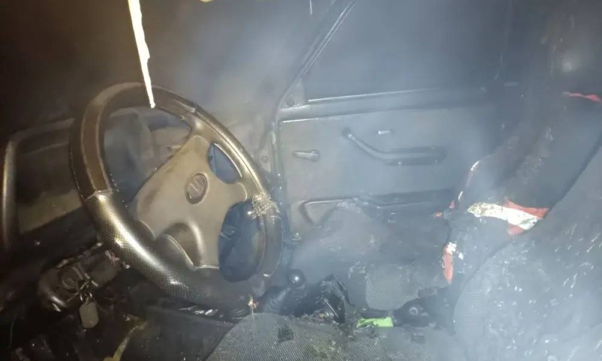 В Карелии рано утром полыхал автомобиль