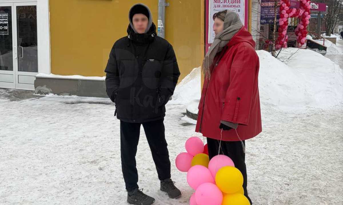 «Предупредите пожилых родителей!» В центре Петрозаводска подозрительный парень зазывает женщин «помочь маме»