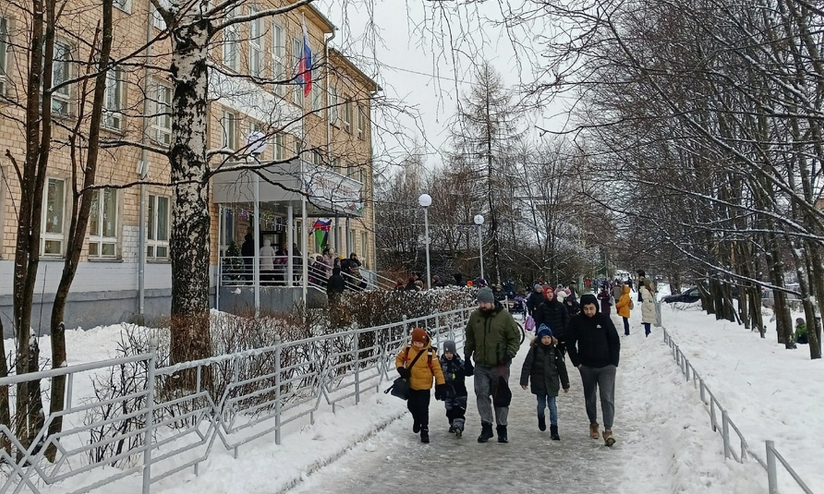 В Петрозаводске родители пожаловались на туалеты в школе: директор все опровергает