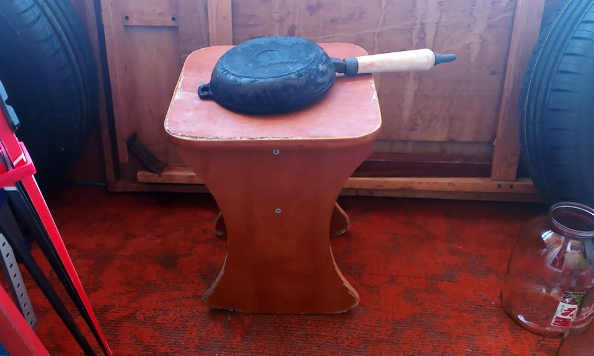 Жителя Карелии разные люди избили сковородой и табуретом