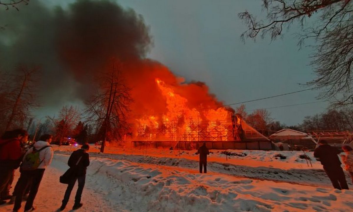 Стало известно, сколько миллионов потратили на реставрацию сгоревшего уникального здания в центре Петрозаводска
