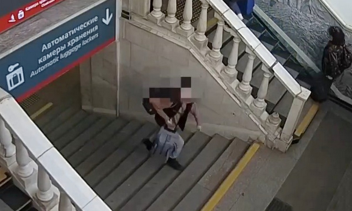 У мужчины украли чемодан из камеры хранения на вокзале