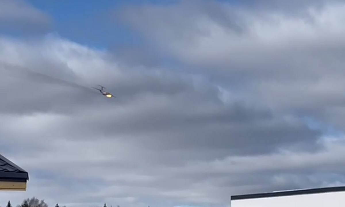 Российский самолет врезался в скалу: погибли 29 человек