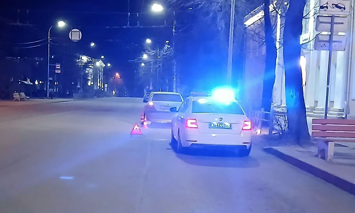 В Петрозаводске сбили перебегающую дорогу пенсионерку