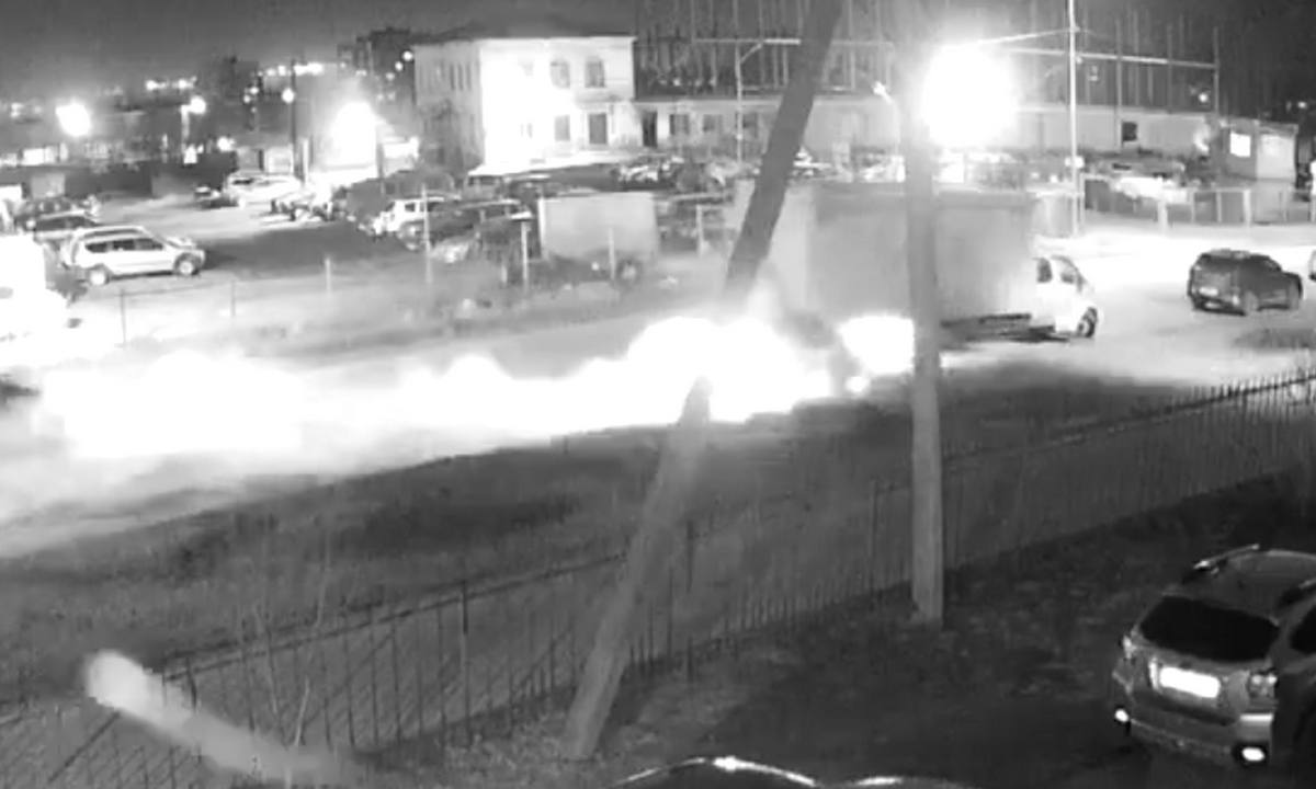 Жесткое ДТП в Петрозаводске: машина на большой скорости влетела в грузовик