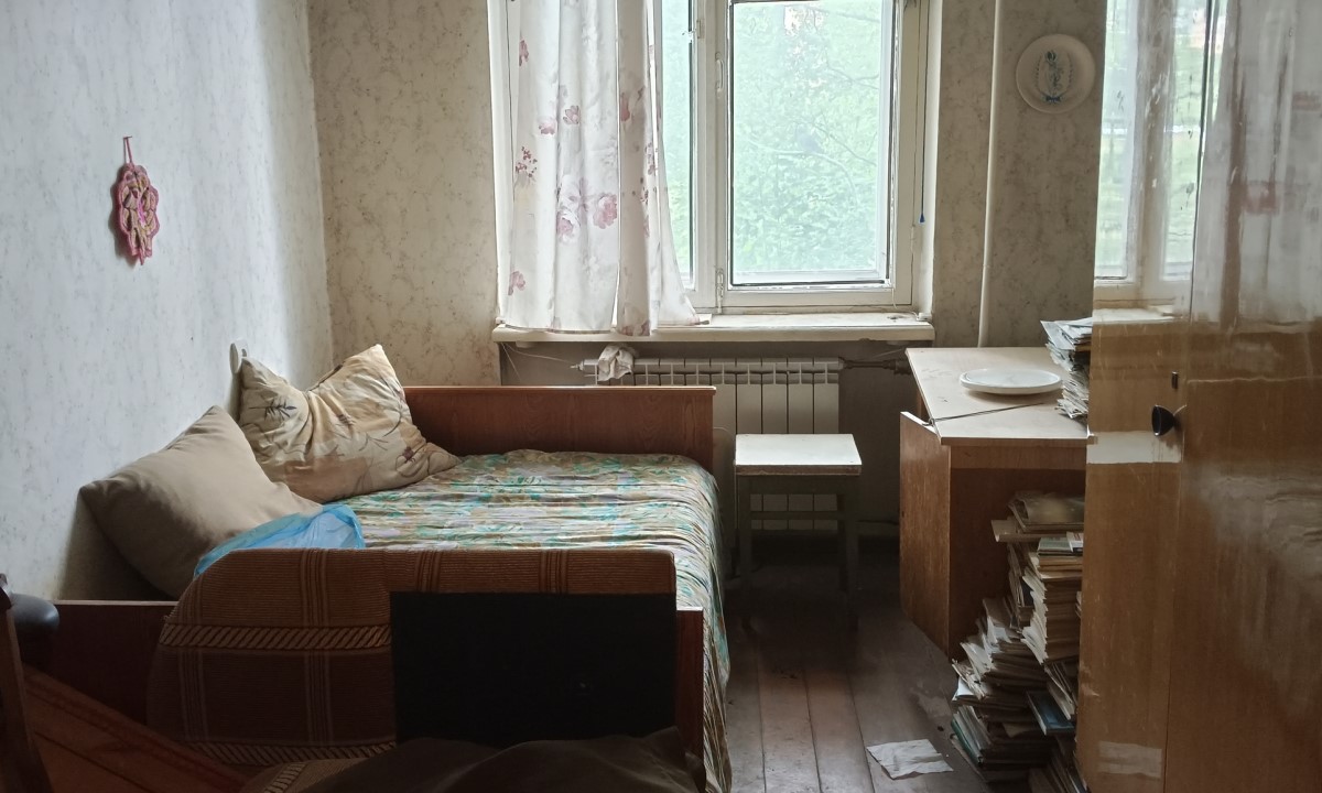 В Карелии курьер мошенников поужинал и переночевал у жертвы