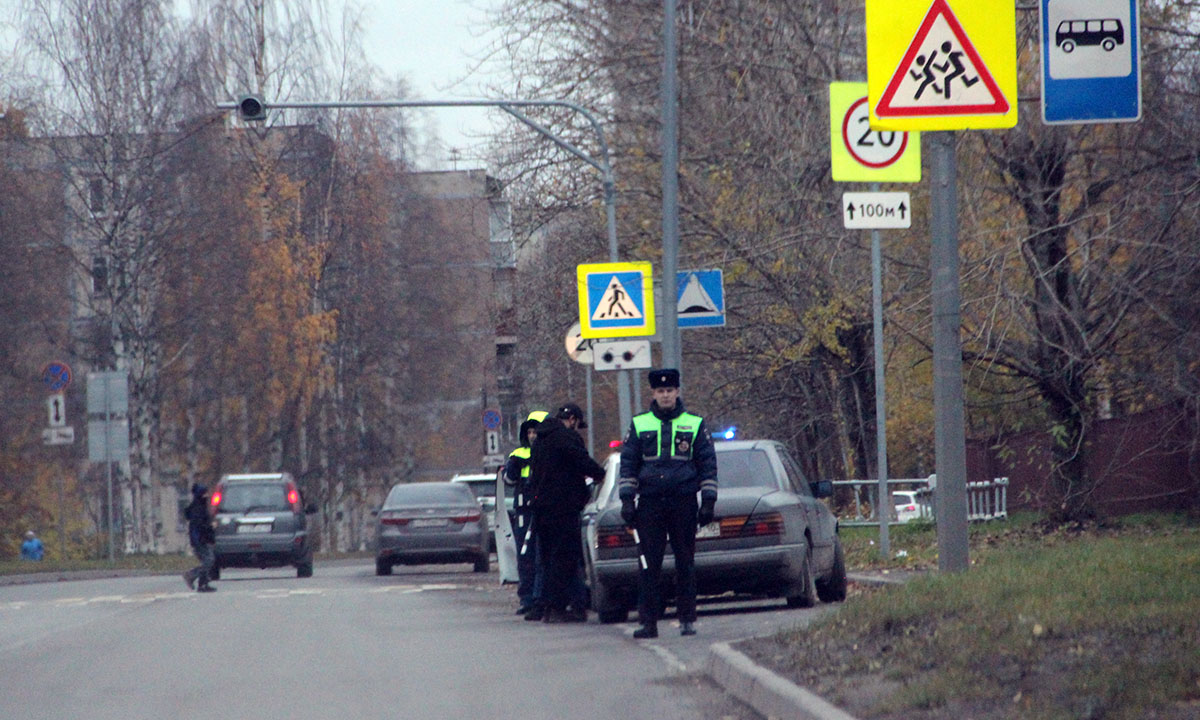 В ГАИ Петрозаводска рассказали, как инспекторы выбирают, кого остановить