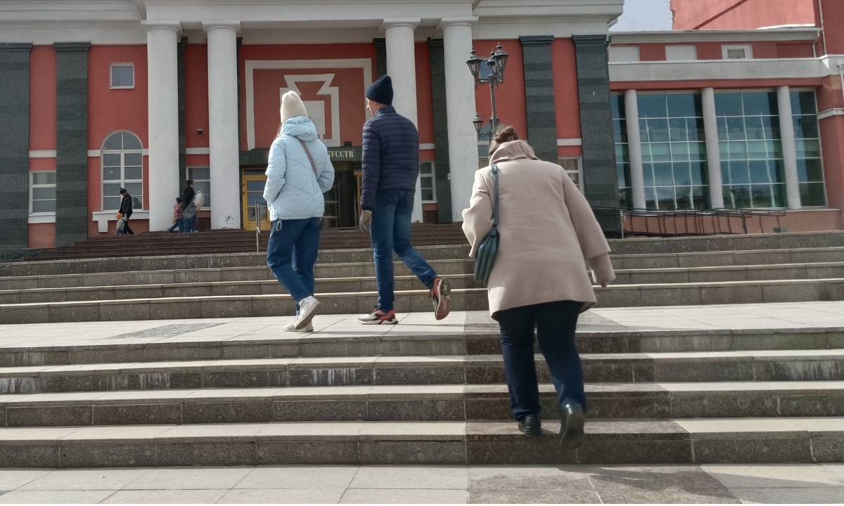 Россияне без образования могут зарабатывать свыше 100 тысяч рублей