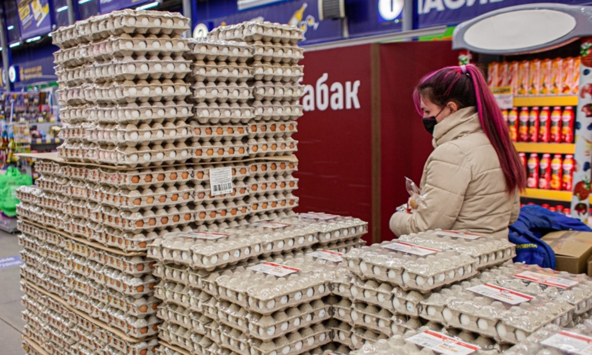 Эксперт рассказал, как определить свежесть яиц в магазине