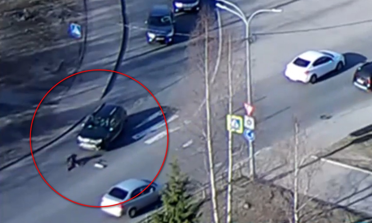 «Очередной»: в Петрозаводске ребенок не слез с самоката и его сбила машина