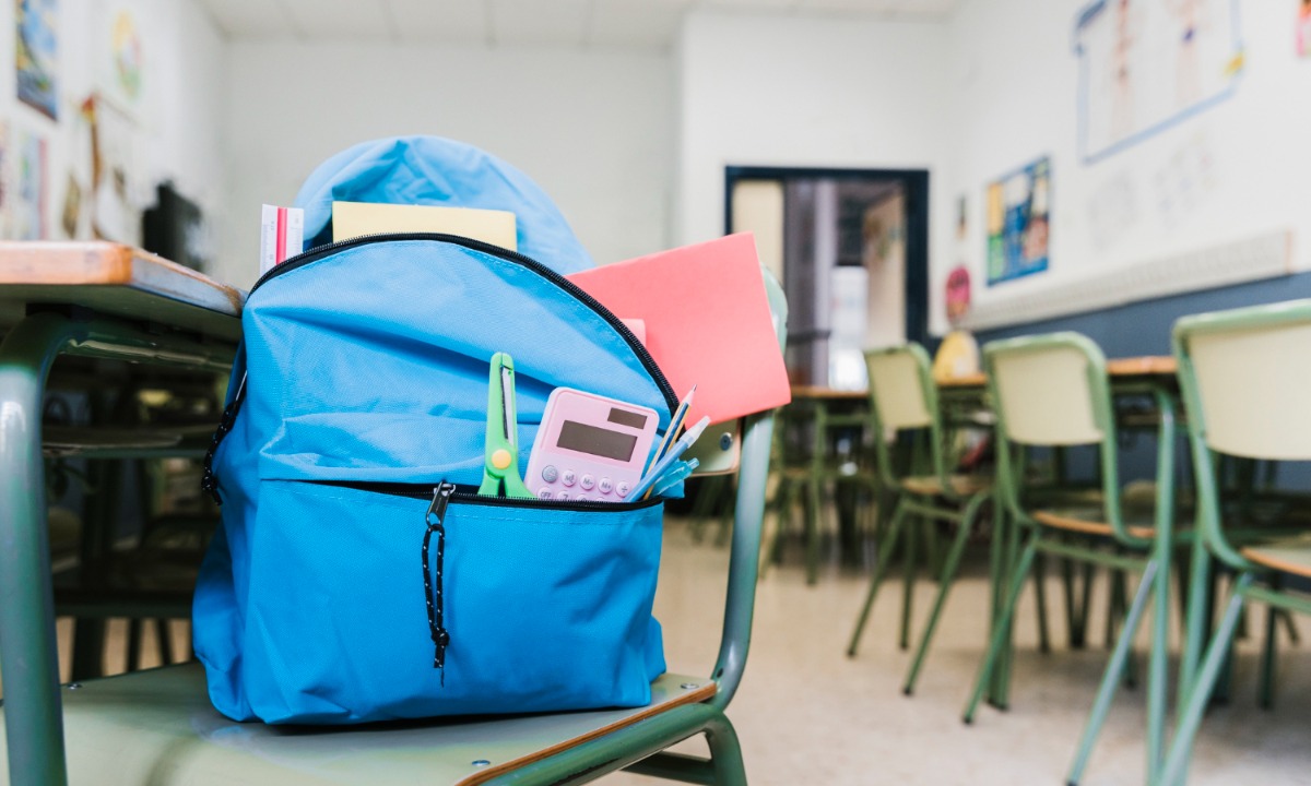 «Это безобразие надо прекращать»: глава Рособрнадзора раскритиковал сложные темы в школах