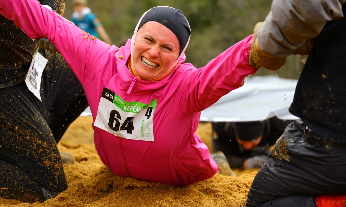 «Бег вымотал, канистры добили, ямы освежили»: рассказываем, как прошла экстремальная гонка Карелии на 750 человек