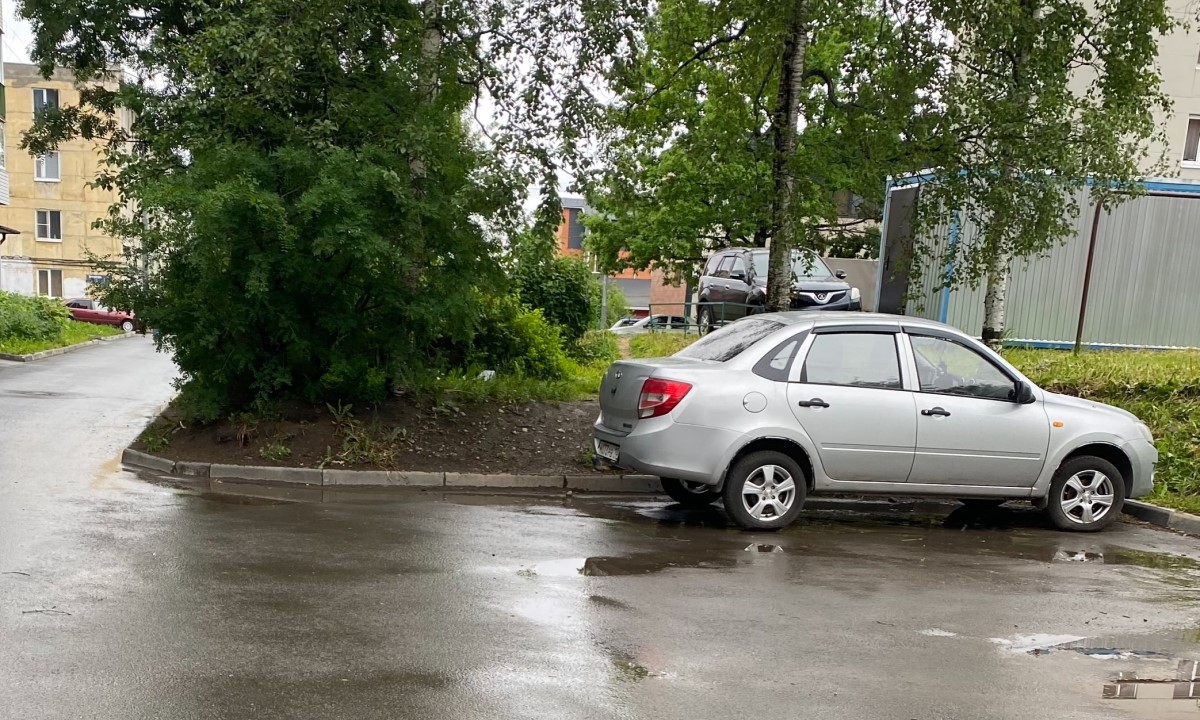 Покалечившемуся на работе жителю Петрозаводска выдали новый автомобиль