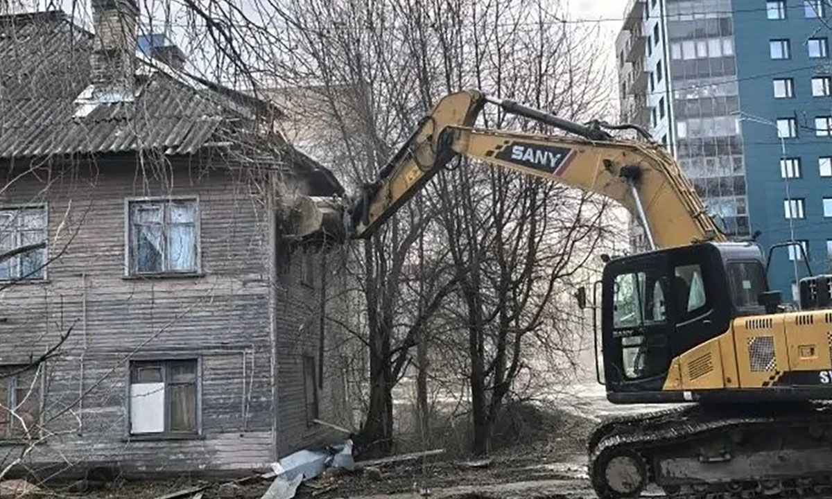 В Петрозаводске сносят двухэтажный дом