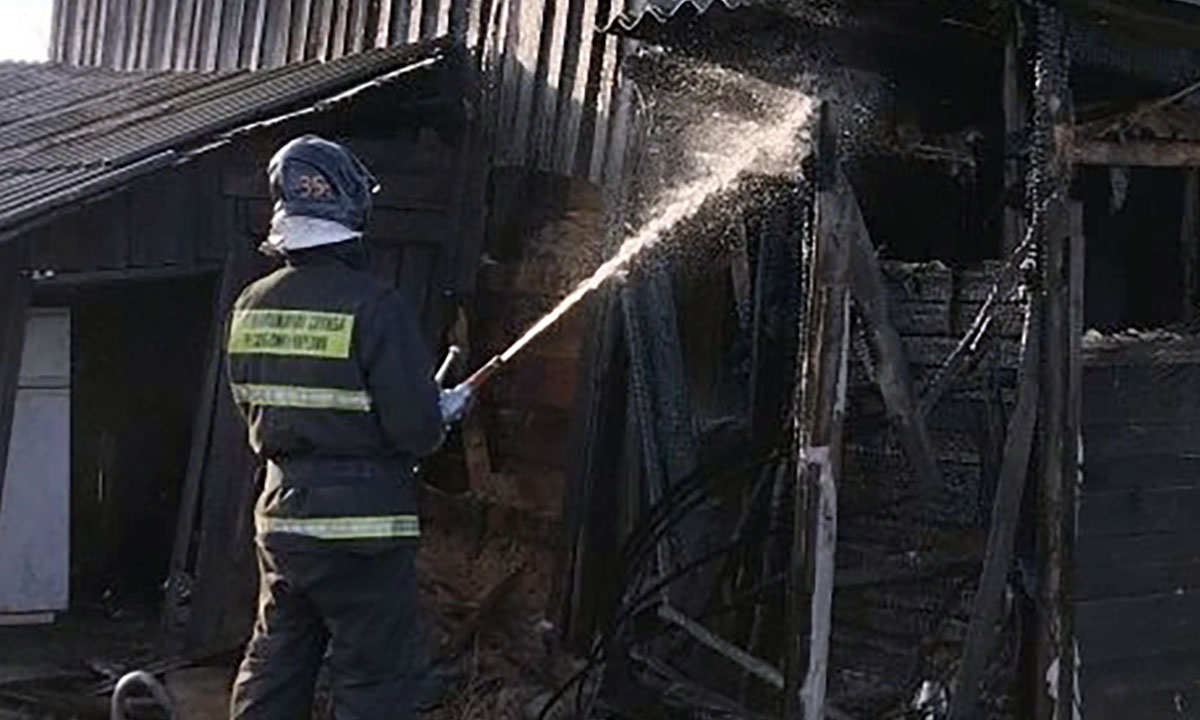 Днем на пилораме в Карелии начался пожар
