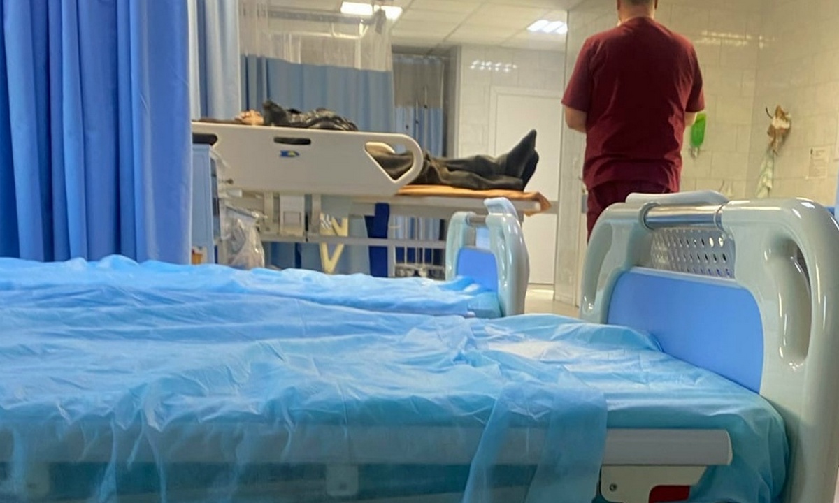 В Карелии задыхающийся мужчина, которого укусила змея,  час добирался до больницы