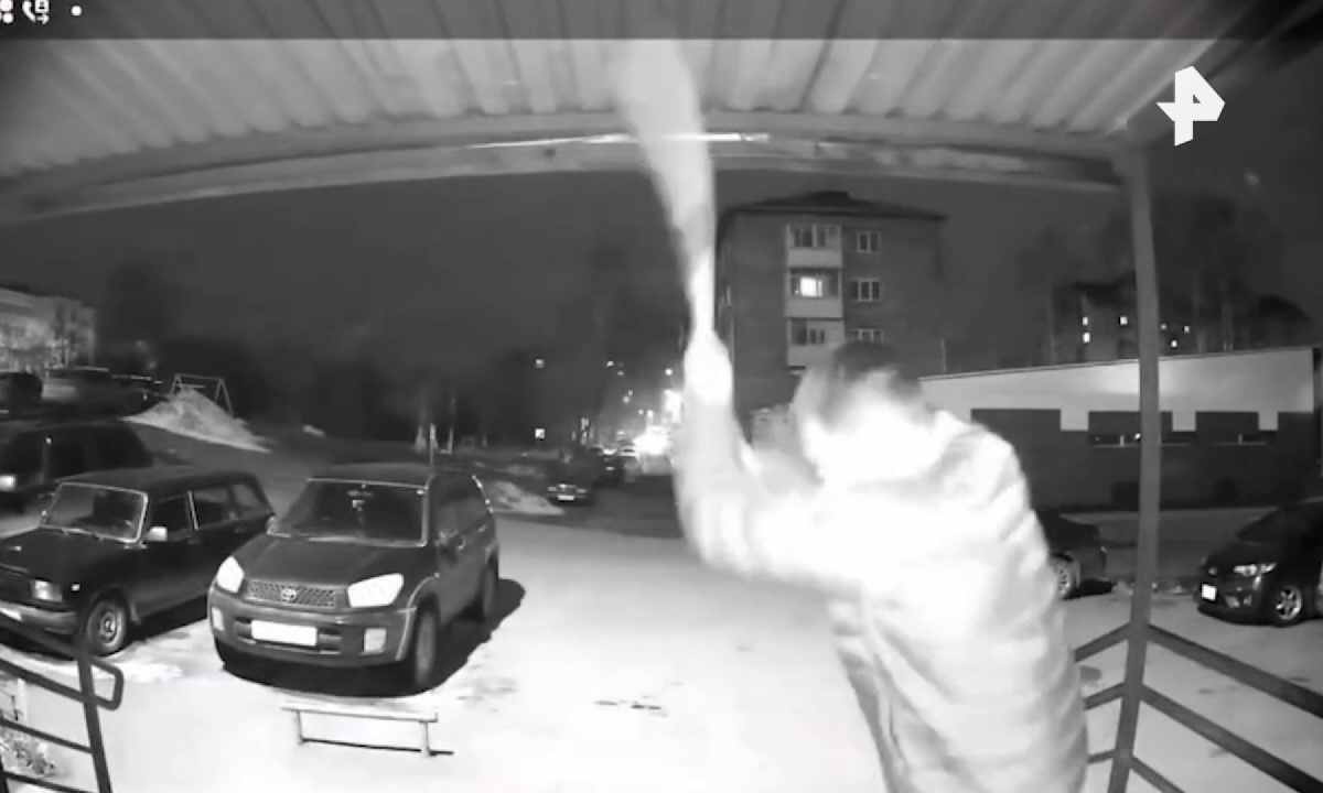 Задержан мужчина, избивший школьника ложкой для обуви (18+)