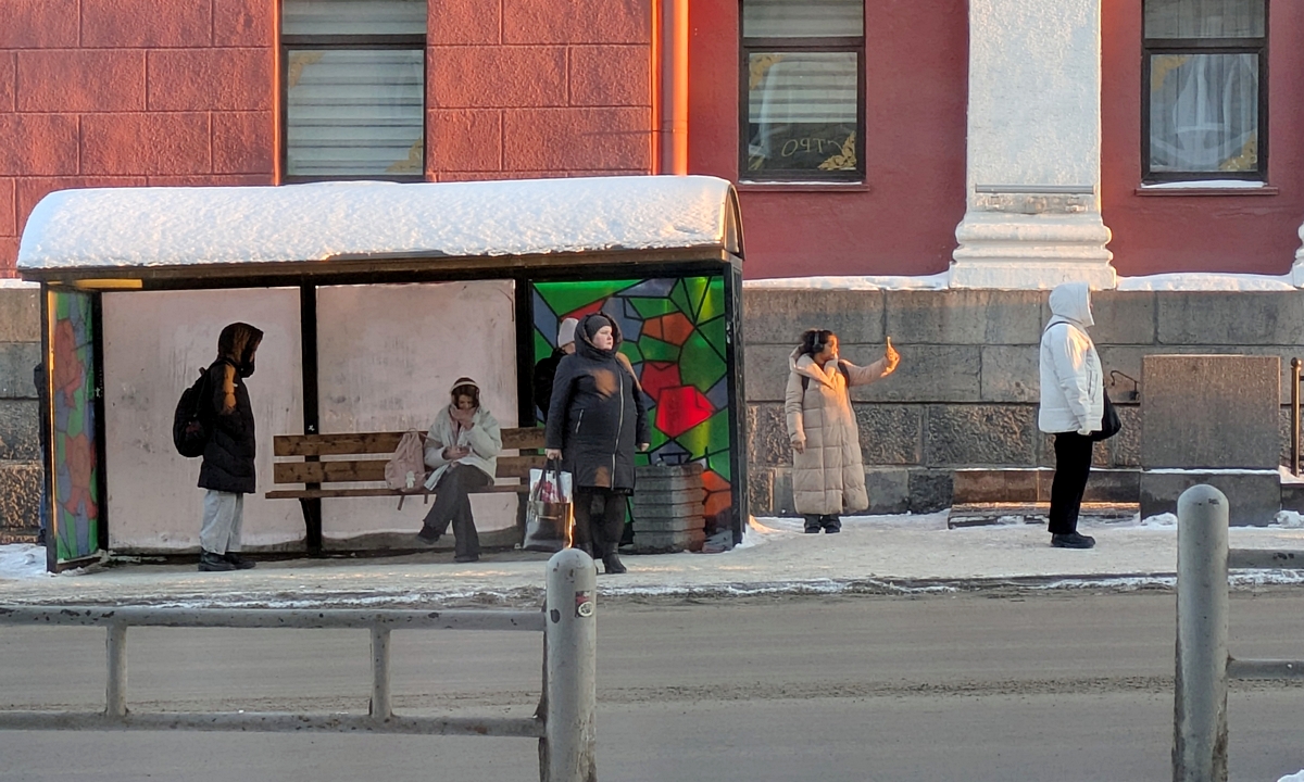 Кого можно выписать из квартиры, и кому продлят пособие: что изменится для россиян с мая?