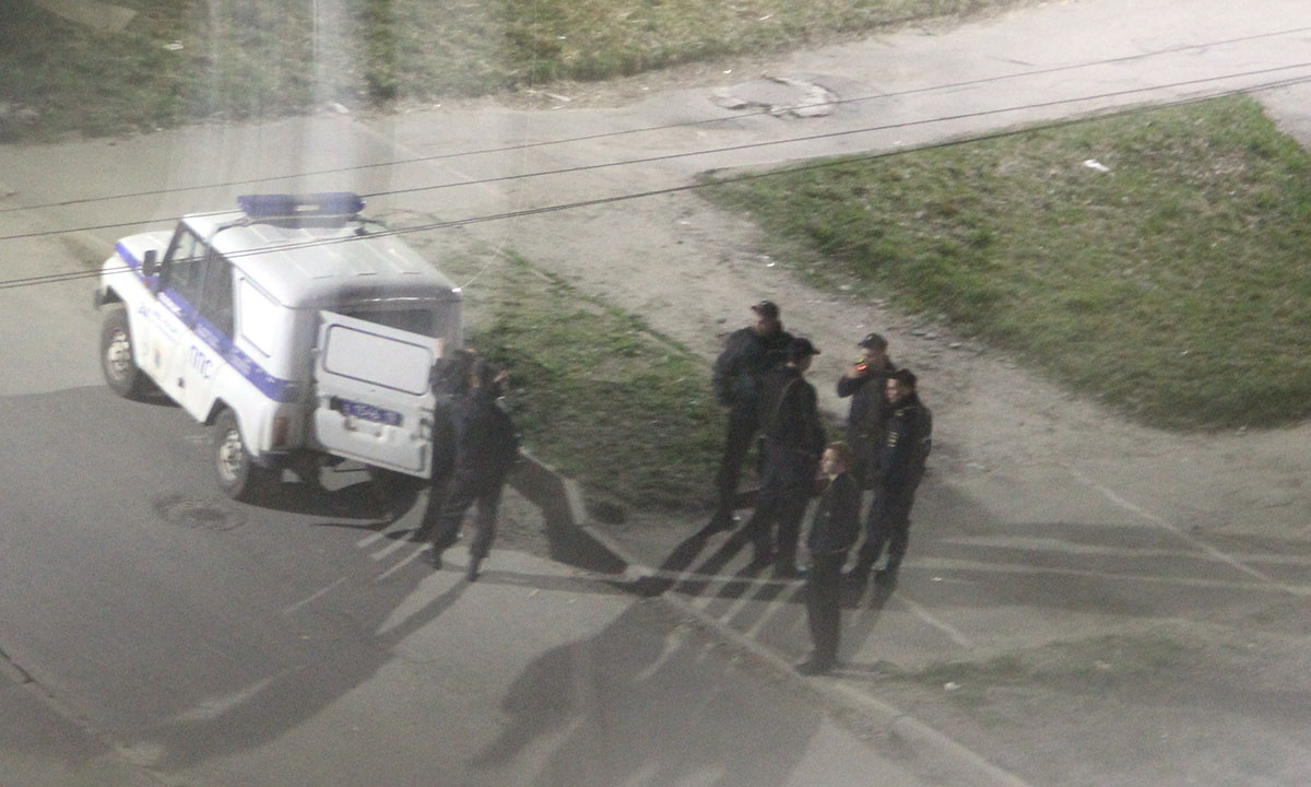 Несколько десятков человек устроили драку в центре Петрозаводска