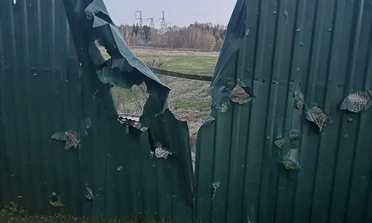 Обломки беспилотника упали во двор дома: погиб мужчина