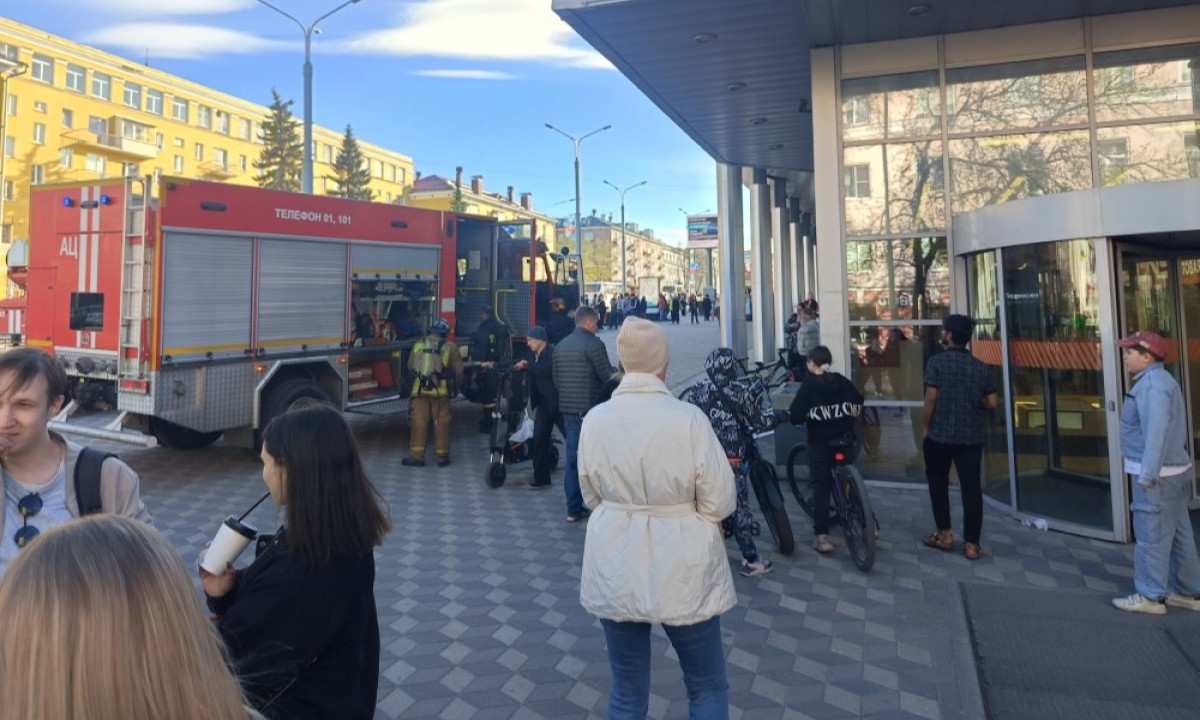 В Петрозаводске эвакуировали торговый центр
